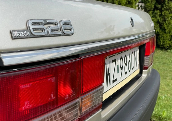 Mazda 626 cena 8900 przebieg: 273272, rok produkcji 1989 z Włocławek małe 704
